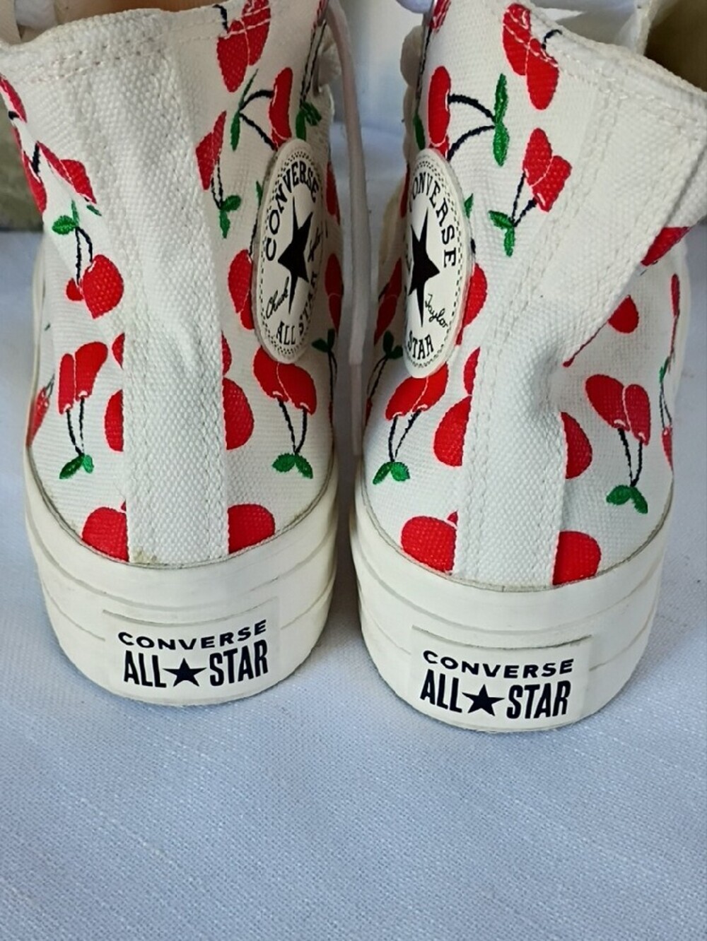 Converse Women's Chuck Taylor High Top Sneakers with 🍒 Cherry Print Size 6.5 - Picture 5 of 10
